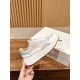  white sneakers 