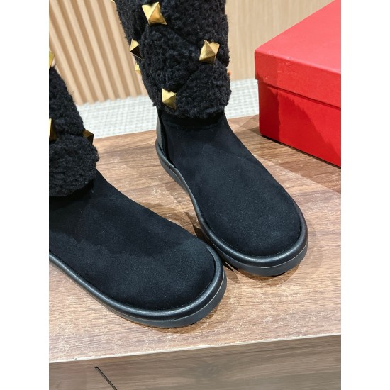 woolen boots