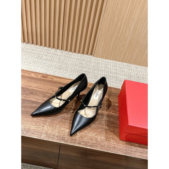 high-heeled shoes