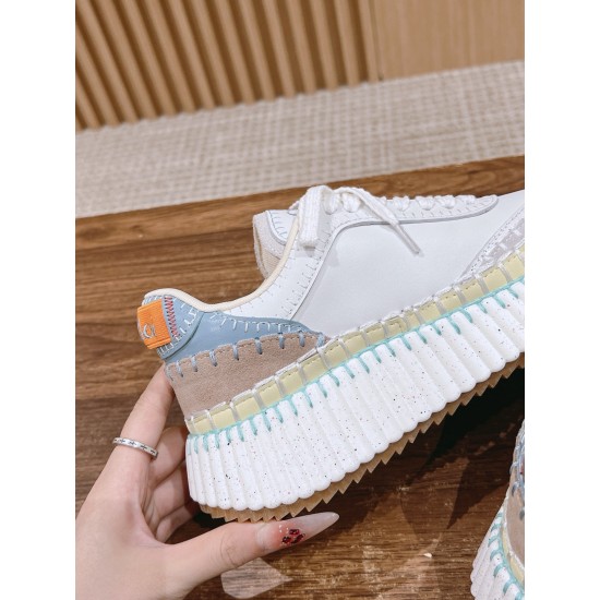  white sneakers 