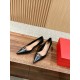 high-heeled shoes