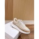  white sneakers 