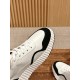  white sneakers 