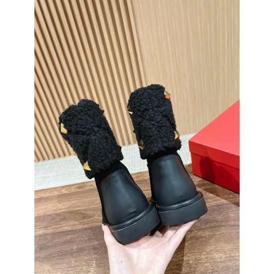 woolen boots