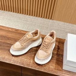  white sneakers 