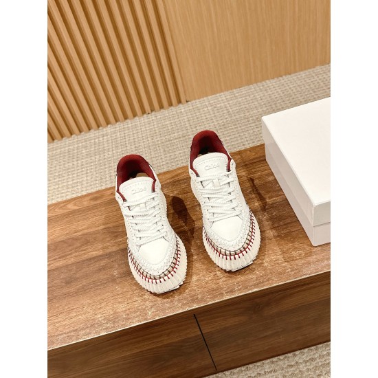  white sneakers 