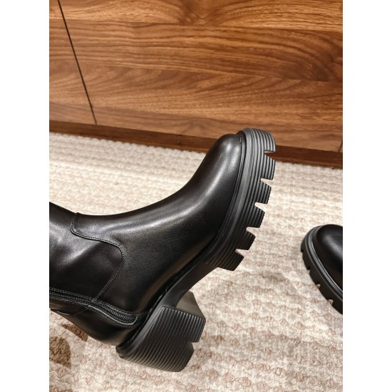Stuart Weitzman boot