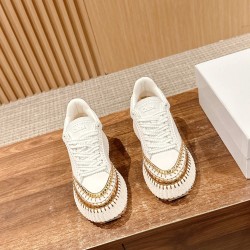  white sneakers 