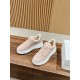  white sneakers 