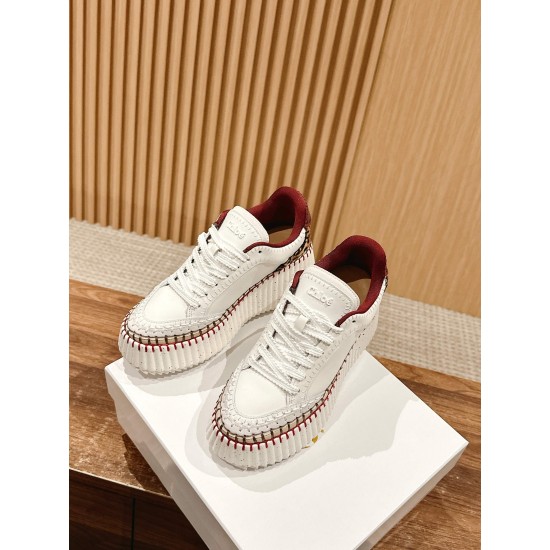  white sneakers 
