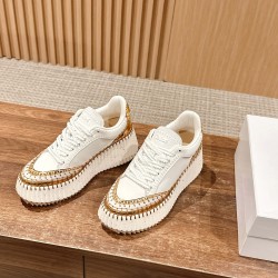  white sneakers 
