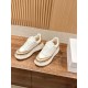  white sneakers 