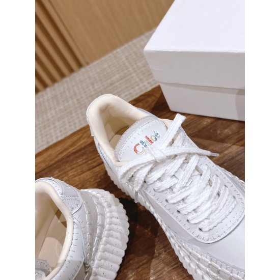  white sneakers 