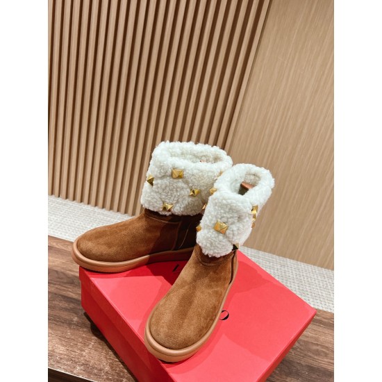 woolen boots