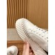  white sneakers 