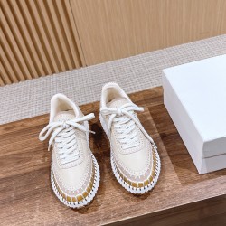  white sneakers 