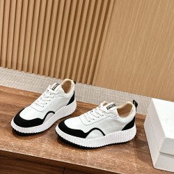  white sneakers 