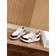  white sneakers 