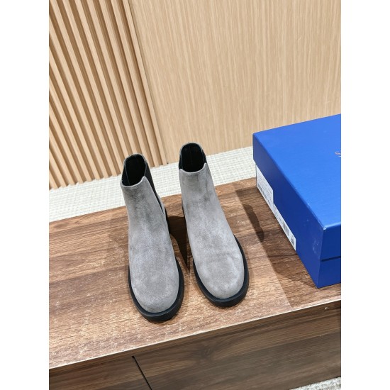 Stuart Weitzman boot
