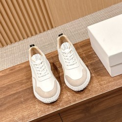  white sneakers 