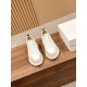 white sneakers 