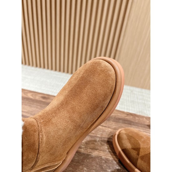 woolen boots