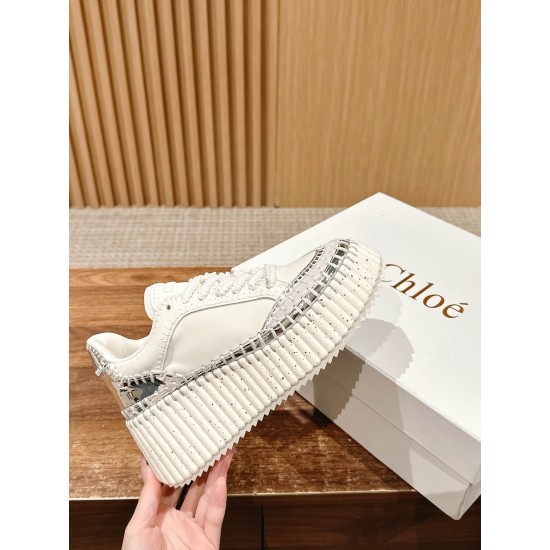 white sneakers 