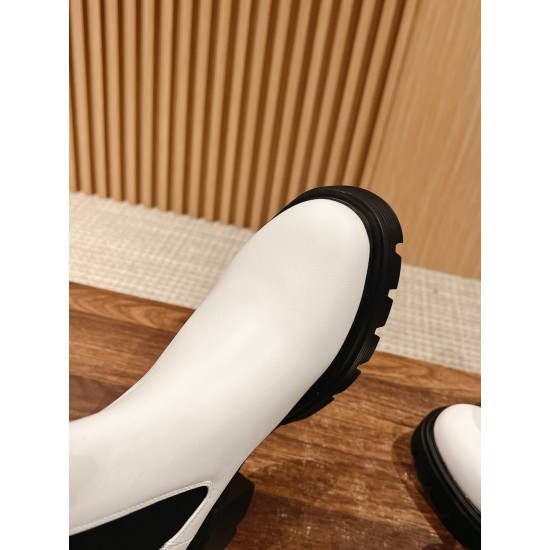 Stuart Weitzman boot
