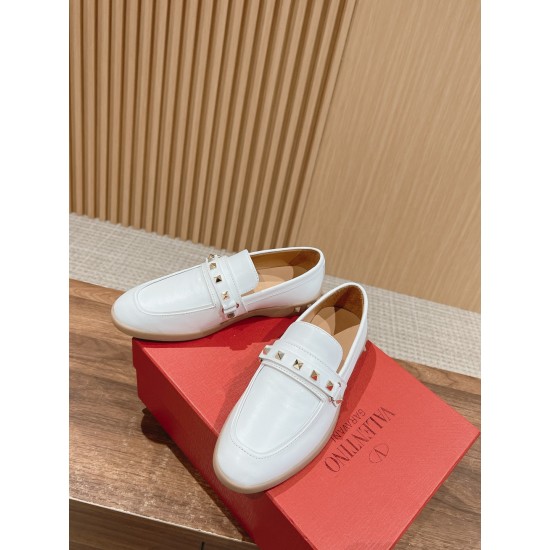 Loafers 