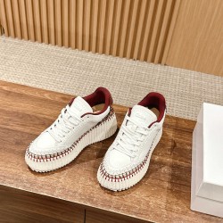  white sneakers 