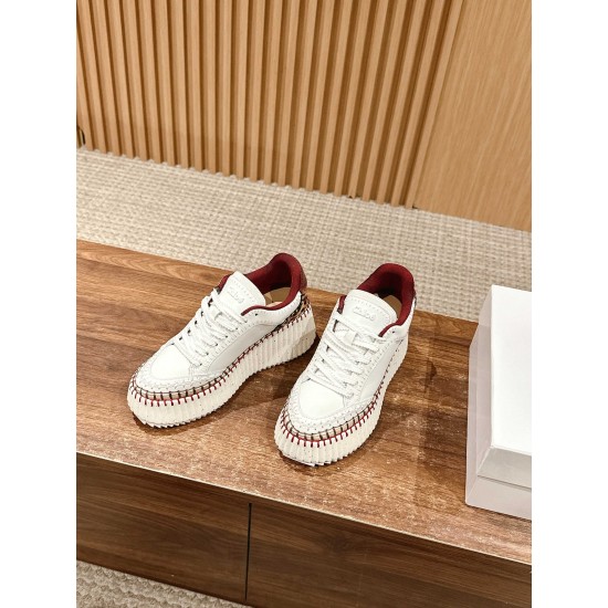  white sneakers 