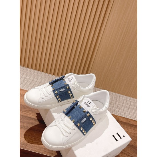 Sneakers White Shoes