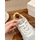  white sneakers 