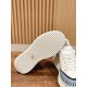  white sneakers 