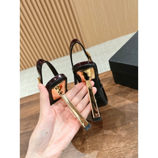 Saint Laurent Sandals
