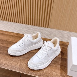  white sneakers 