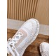  white sneakers 
