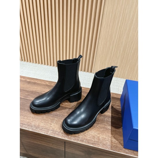 Stuart Weitzman boot