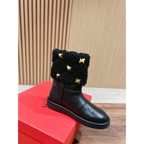 woolen boots