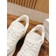  white sneakers 