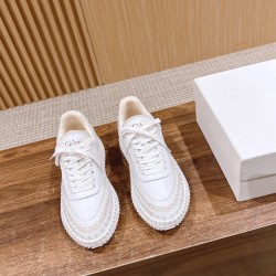  white sneakers 