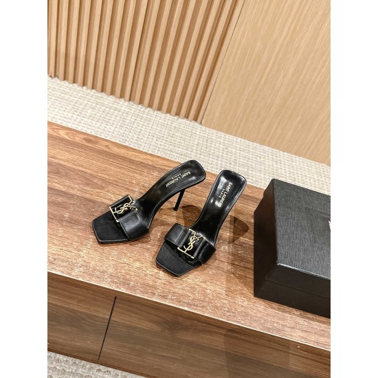 Saint Laurent Sandals