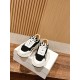  white sneakers 