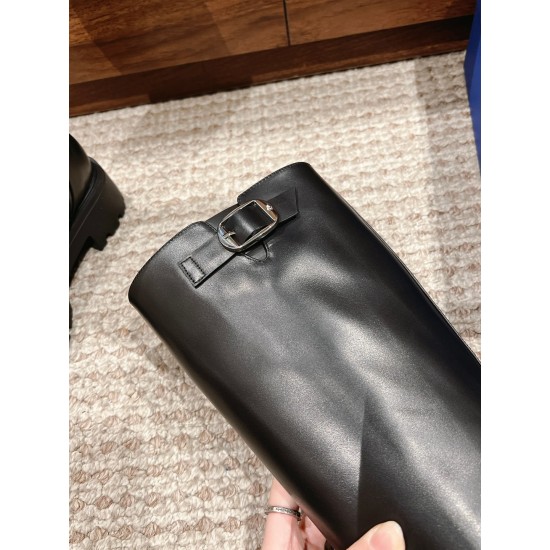 Stuart Weitzman boot