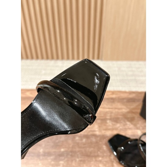 Saint Laurent Sandals