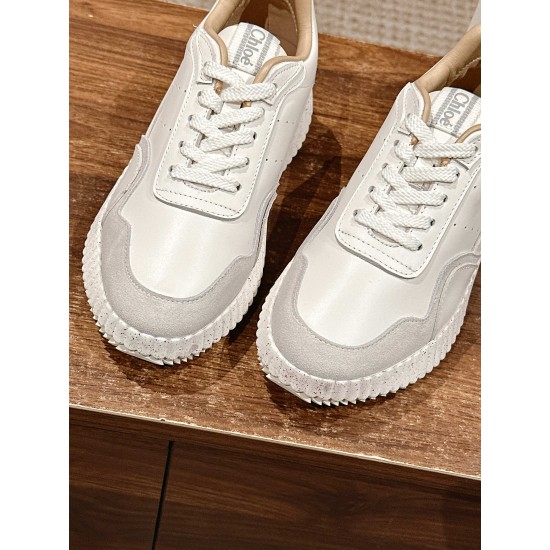  white sneakers 