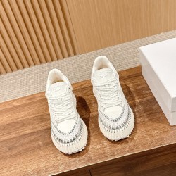  white sneakers 