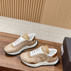 Runner  shoe