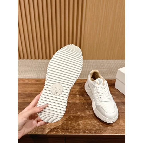  white sneakers 