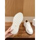  white sneakers 